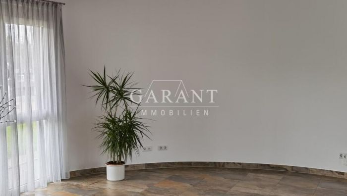 Gebäude für Produktion, Werkstätten, Lager - NEUWERTIG -